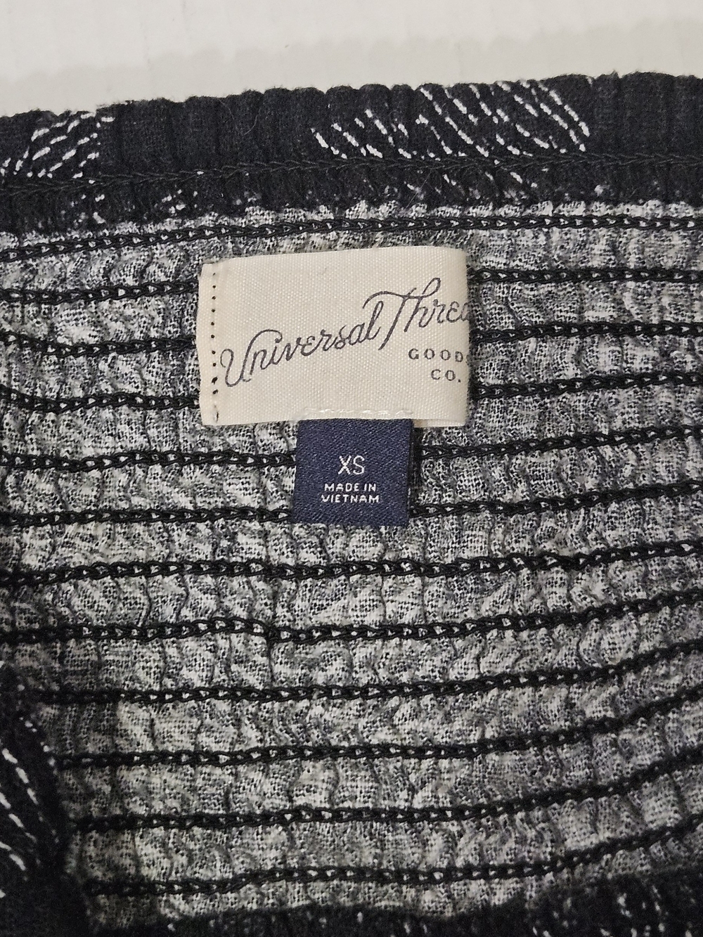 Universal Thread Tank top. - Picture 3 of 3